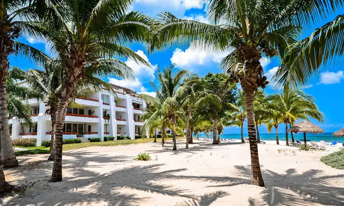 Residencias Reef - Gated Beachfront Community in Cozumel